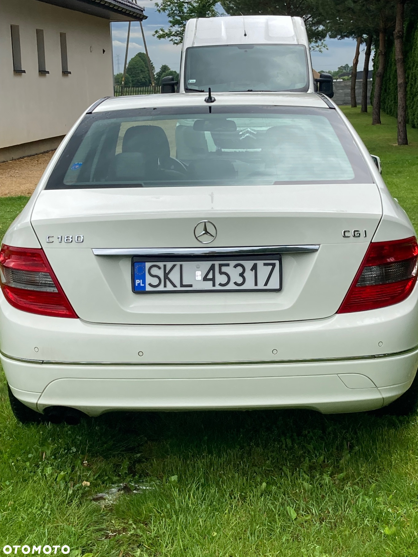 Mercedes-Benz Klasa C 180 CGI BlueEff Avantgarde - 3
