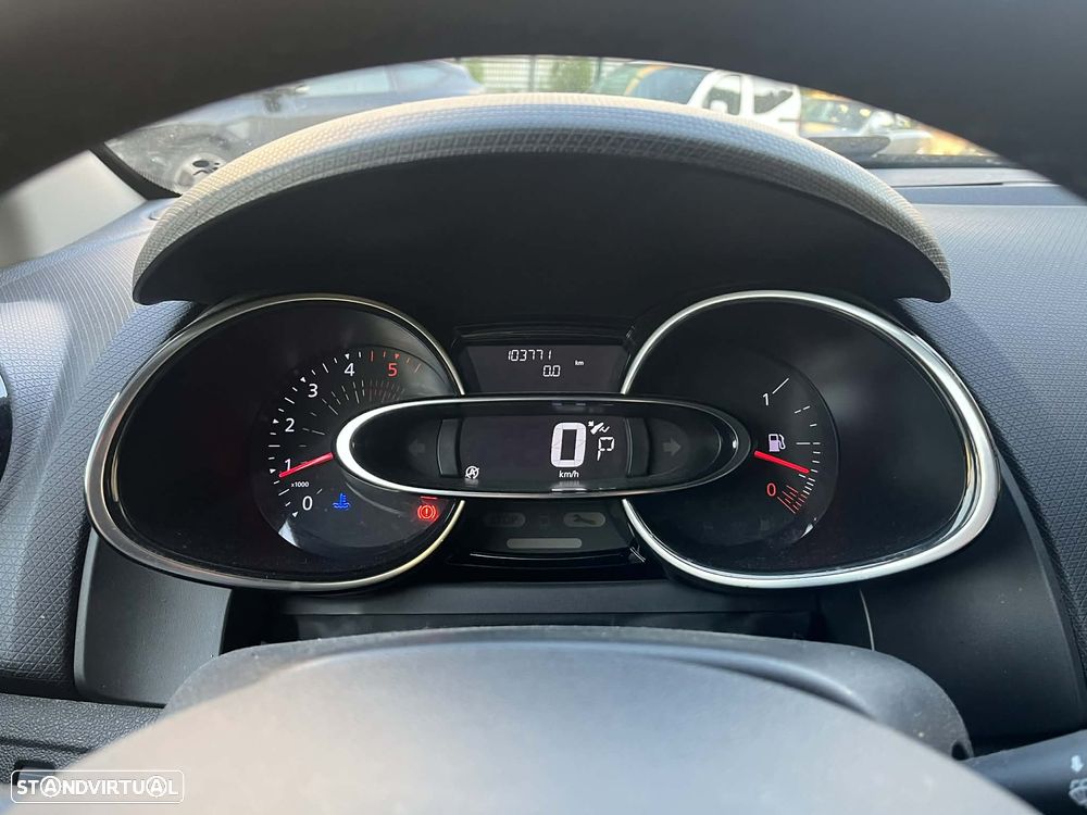 Renault Clio 1.5 dCi Limited EDC - 14