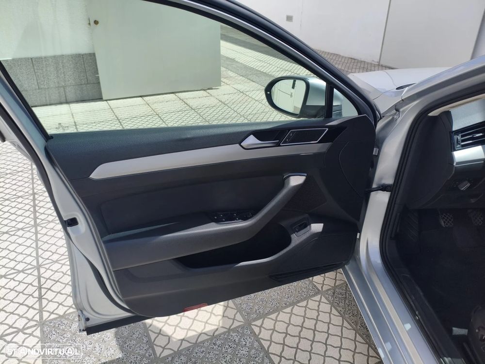 VW Passat 1.6 TDI BlueMotion - 4