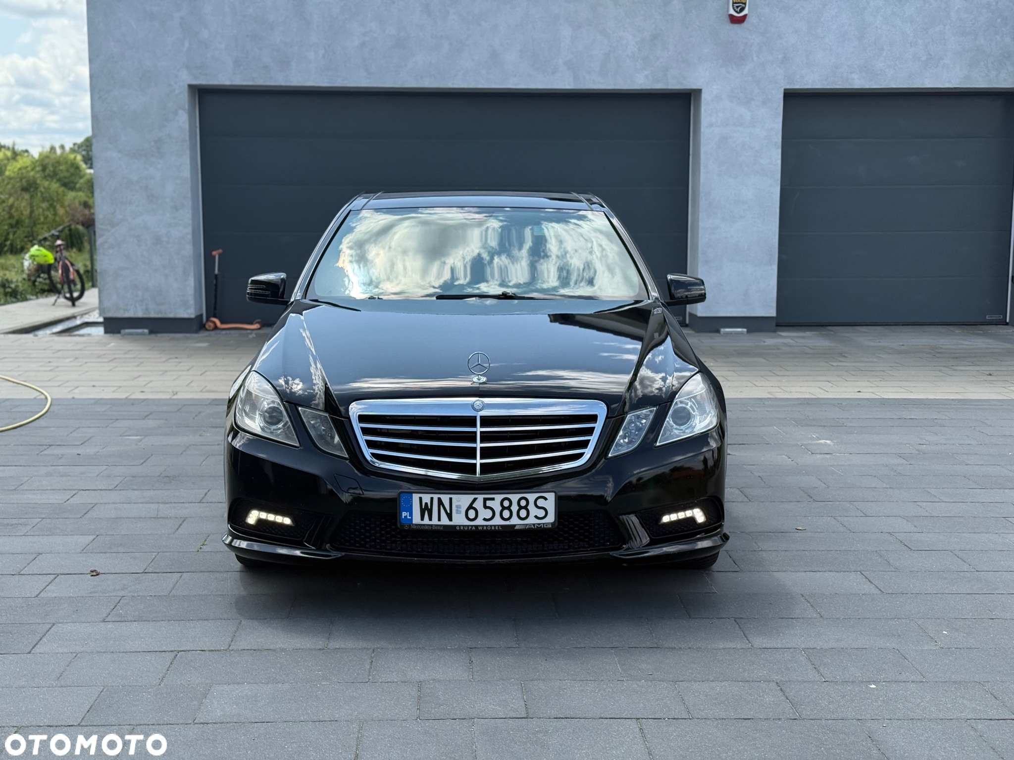Mercedes-Benz Klasa E 500 4Matic 7G-TRONIC Avantgarde - 4