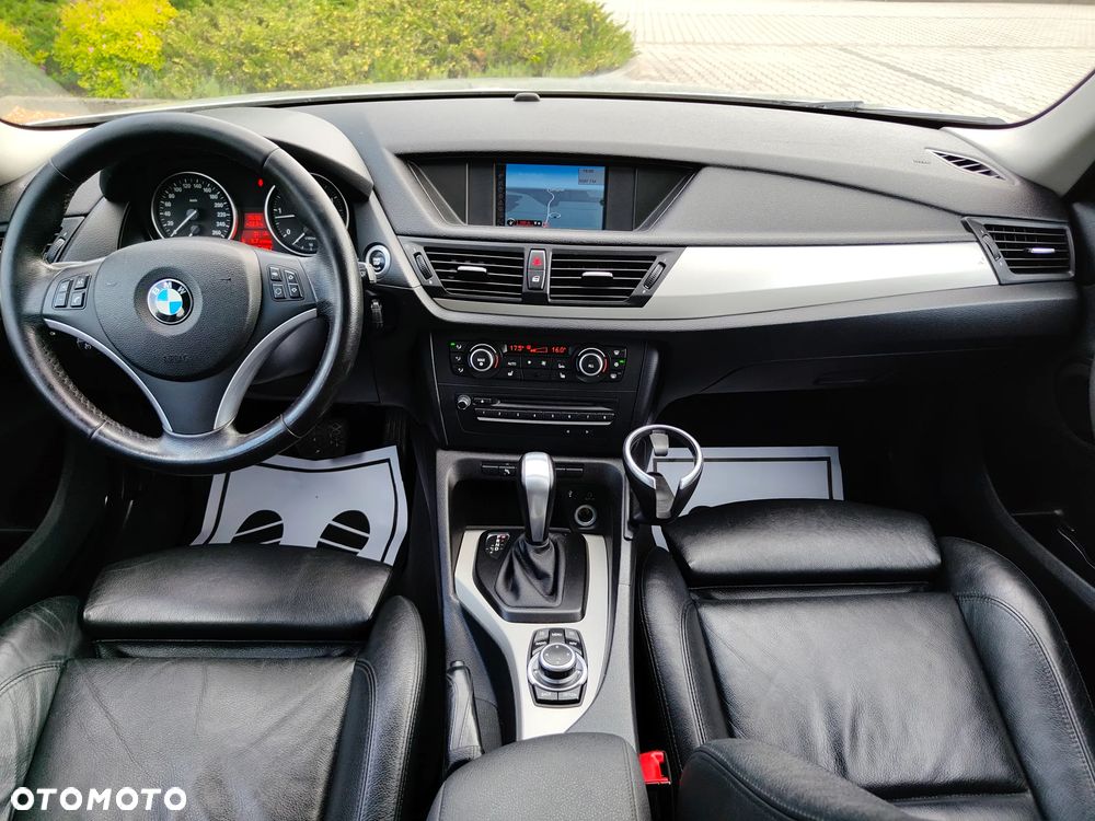 BMW X1 xDrive18d Sport Line - 18