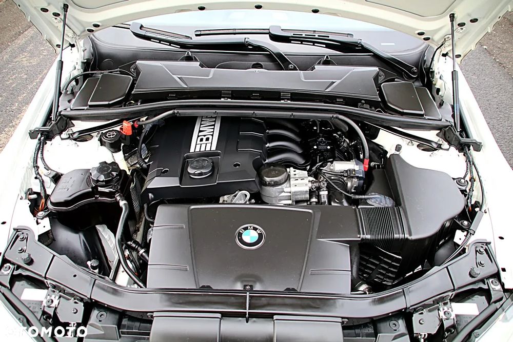 BMW Seria 3 318i - 17