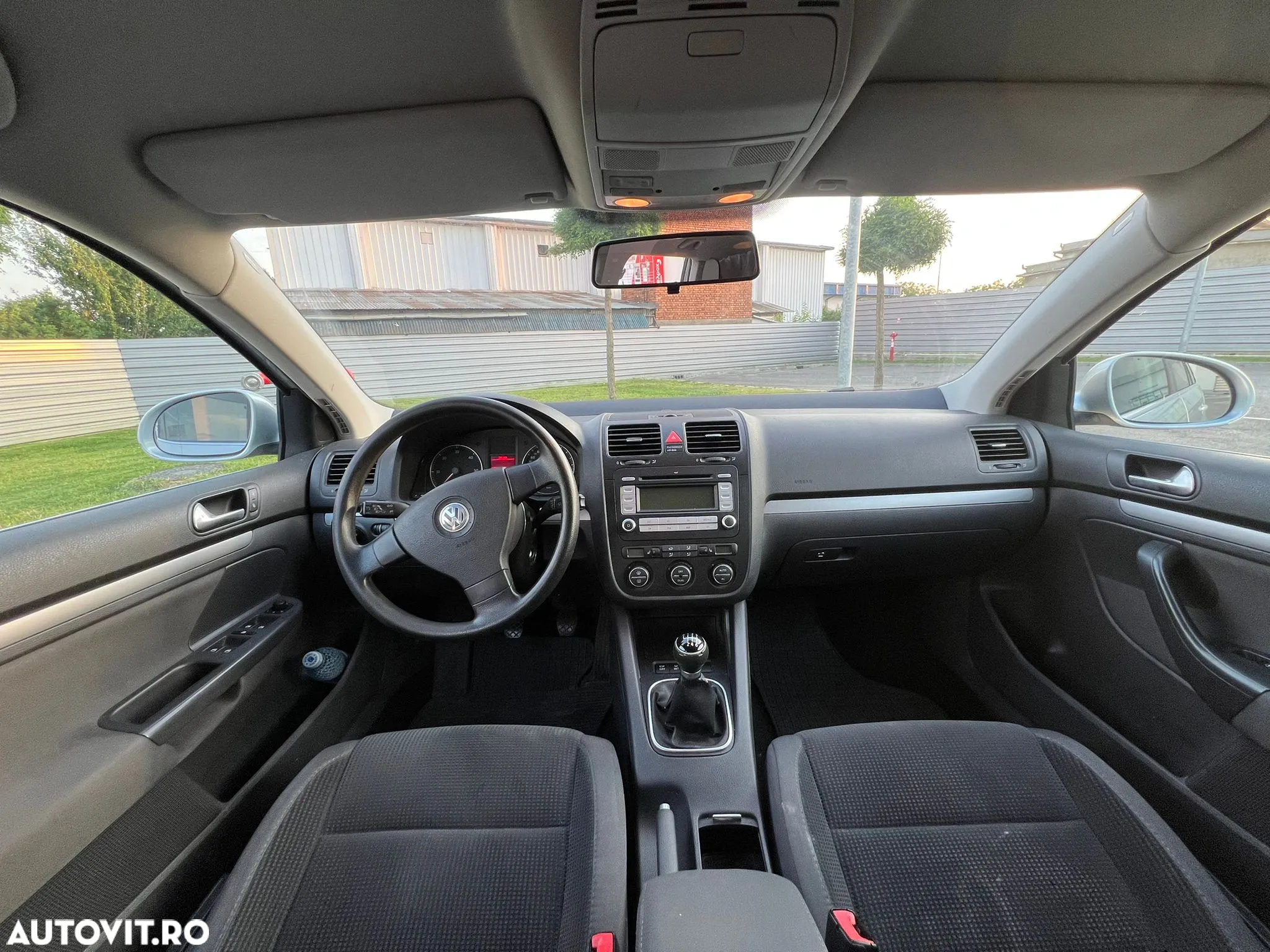 Volkswagen Golf - 6