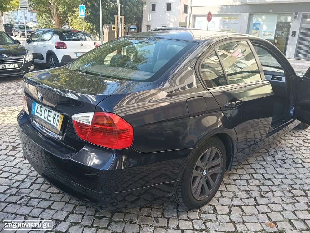 BMW 320 i Exclusive - 9