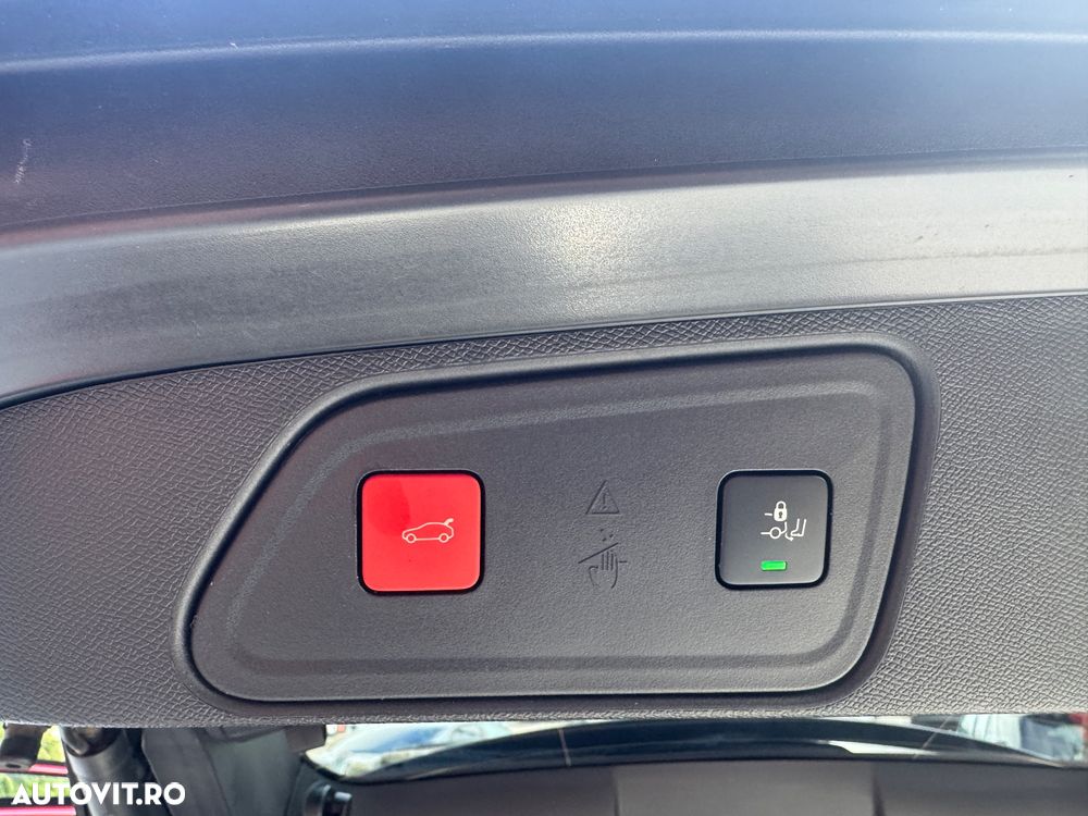 Peugeot 3008 225 e-EAT8 GT - 30