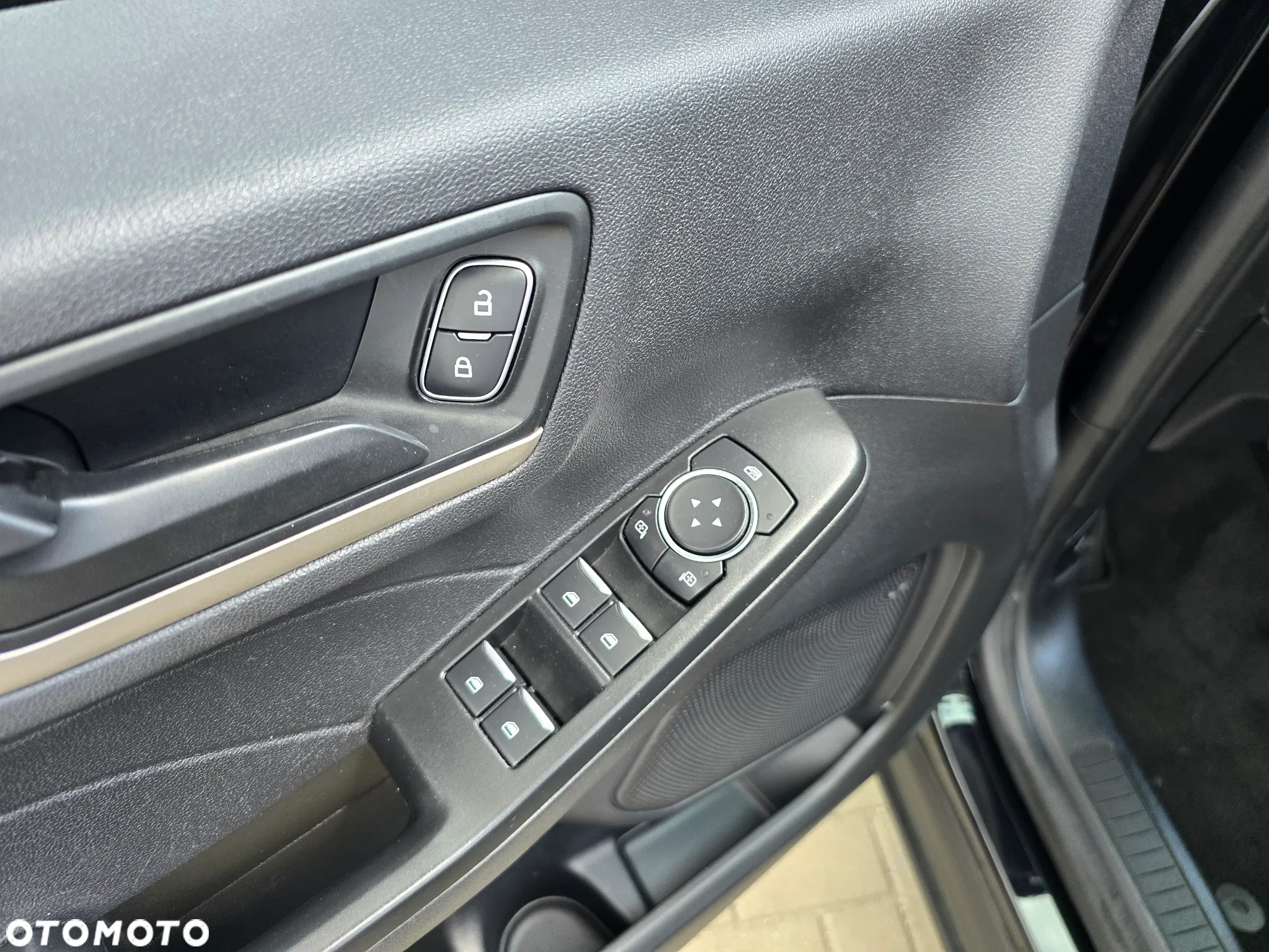 Ford Escape - 24
