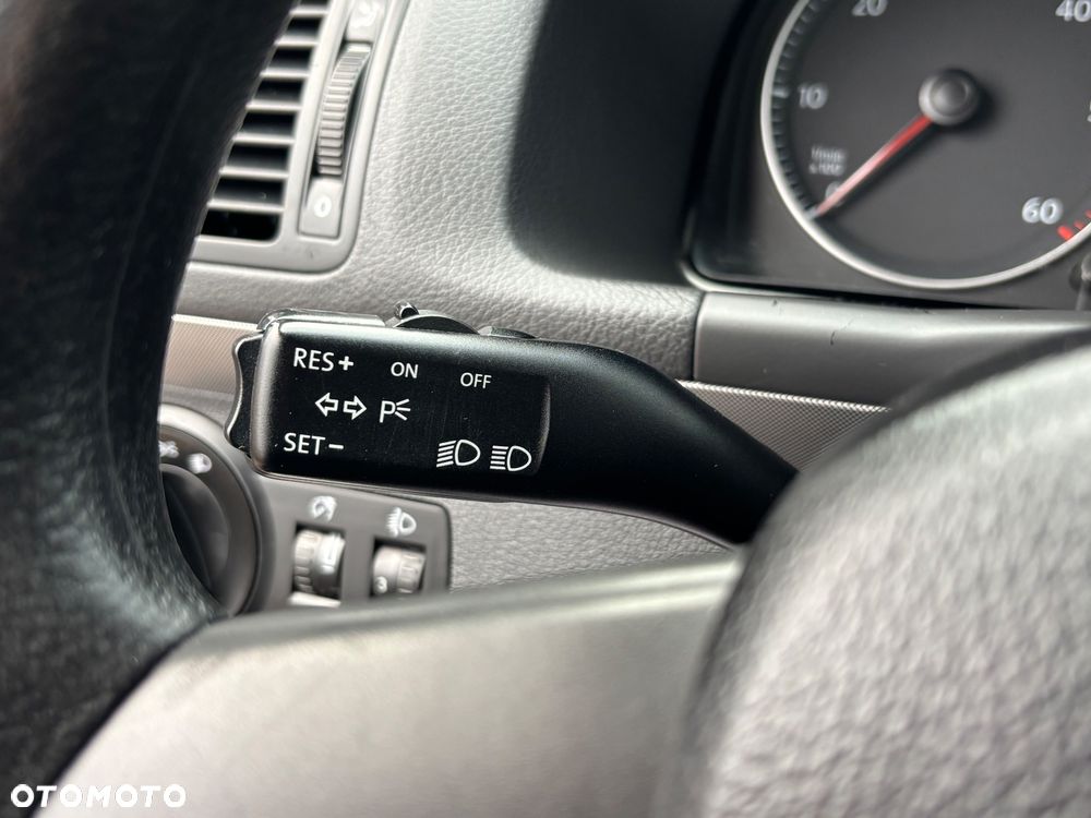 Volkswagen Touran 1.9 TDI DPF Conceptline - 15