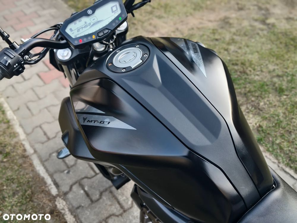 Yamaha MT - 24