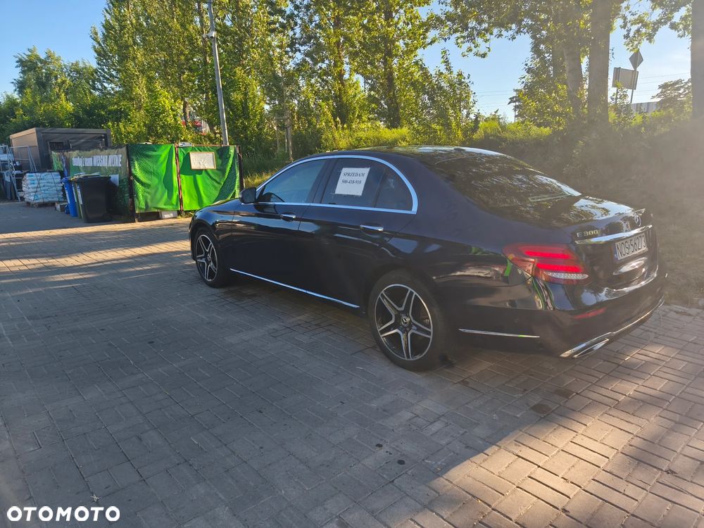 Mercedes-Benz Klasa E 300 9G-TRONIC Exclusive - 8