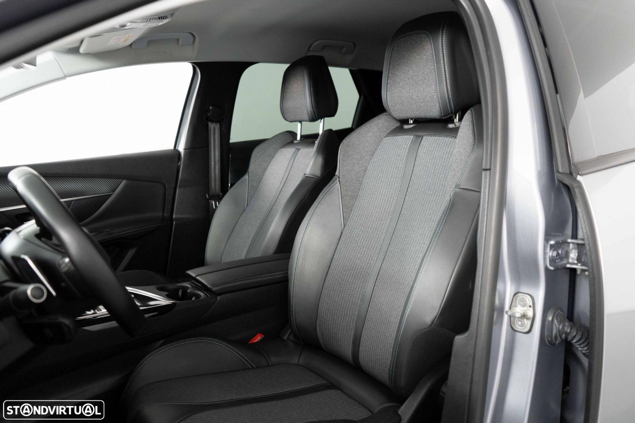 Peugeot 3008 1.6 Hybrid Allure e-EAT8 - 8
