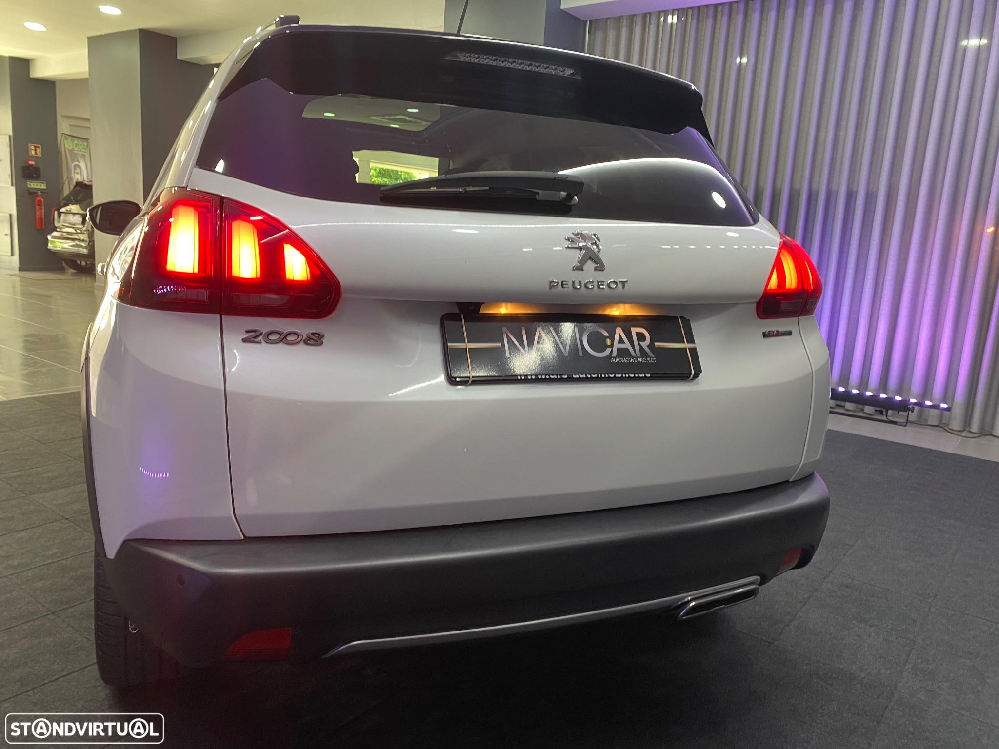 Peugeot 2008 1.5 BlueHDi GT Line - 6