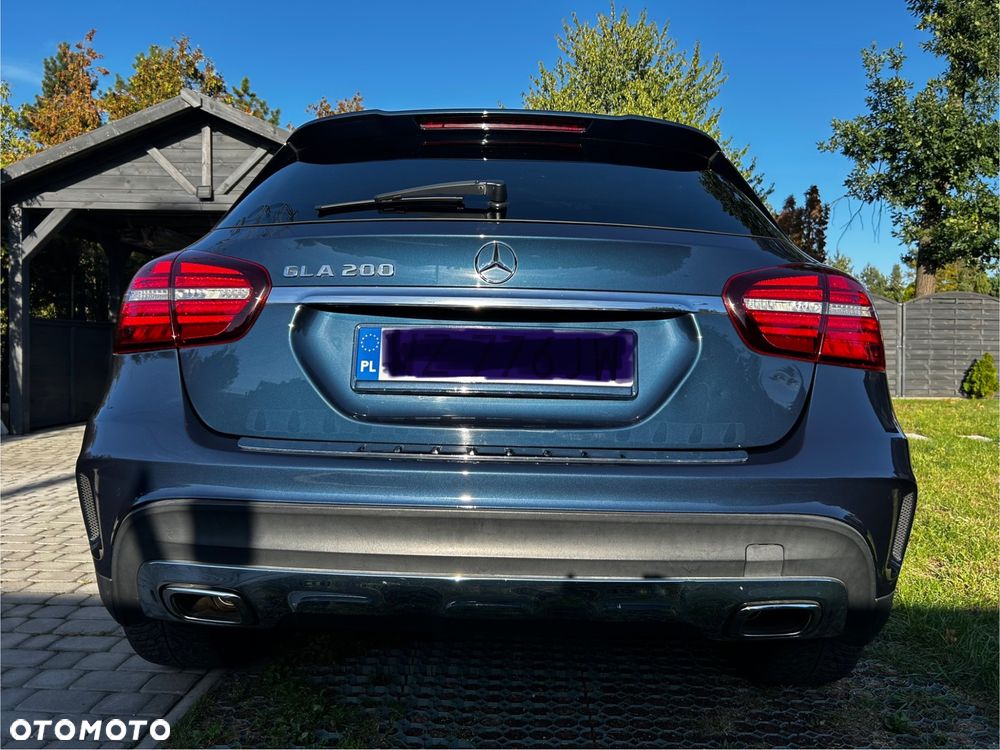 Mercedes-Benz GLA 200 7G-DCT AMG Line - 18