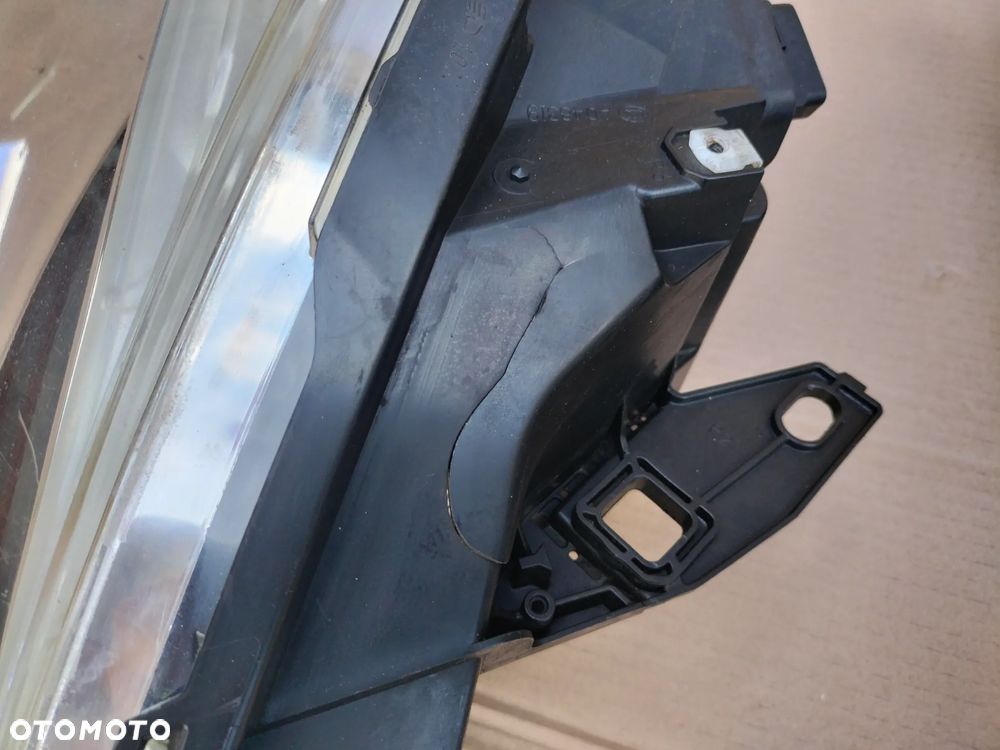 RENAULT SCENIC III LIFT 2013-2016 REFLEKTOR LAMPA LEWA SOCZEWKA  UK - 13