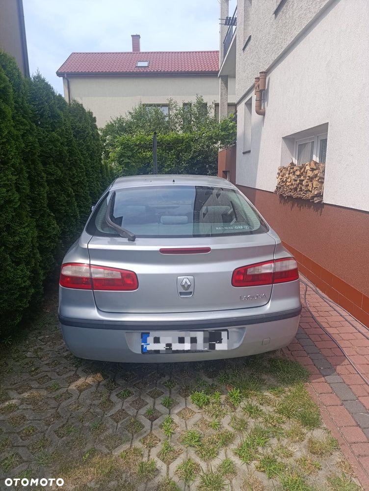 Renault Laguna 1.8 Alize - 1