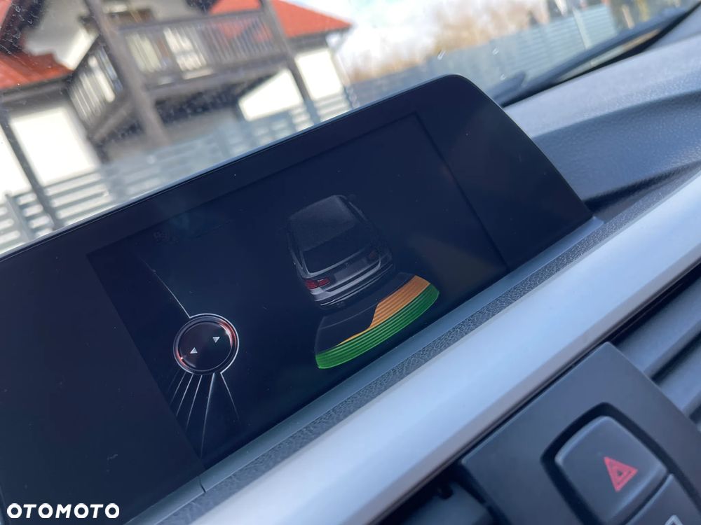 BMW Seria 3 318d Blue Performance Modern Line - 18