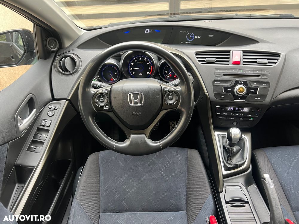 Honda Civic 1.8i Exec - 6