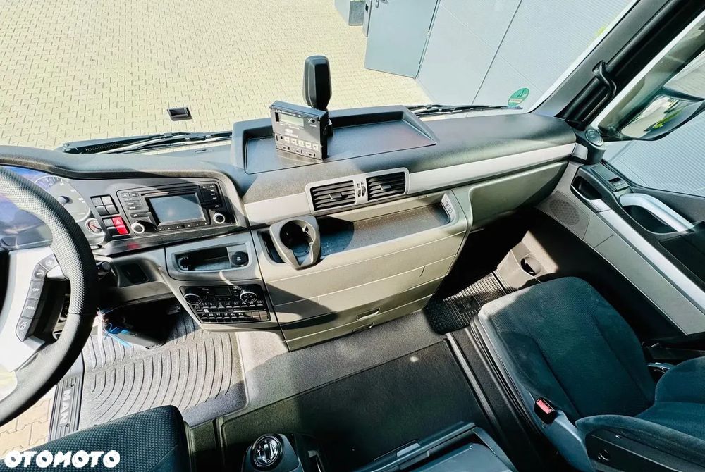 MAN TGX 26.400 // E6 // Klimatyzacja / chłodnia z windą // 19 Epal // sypialka // świeżo z Niemiec !!! - 37