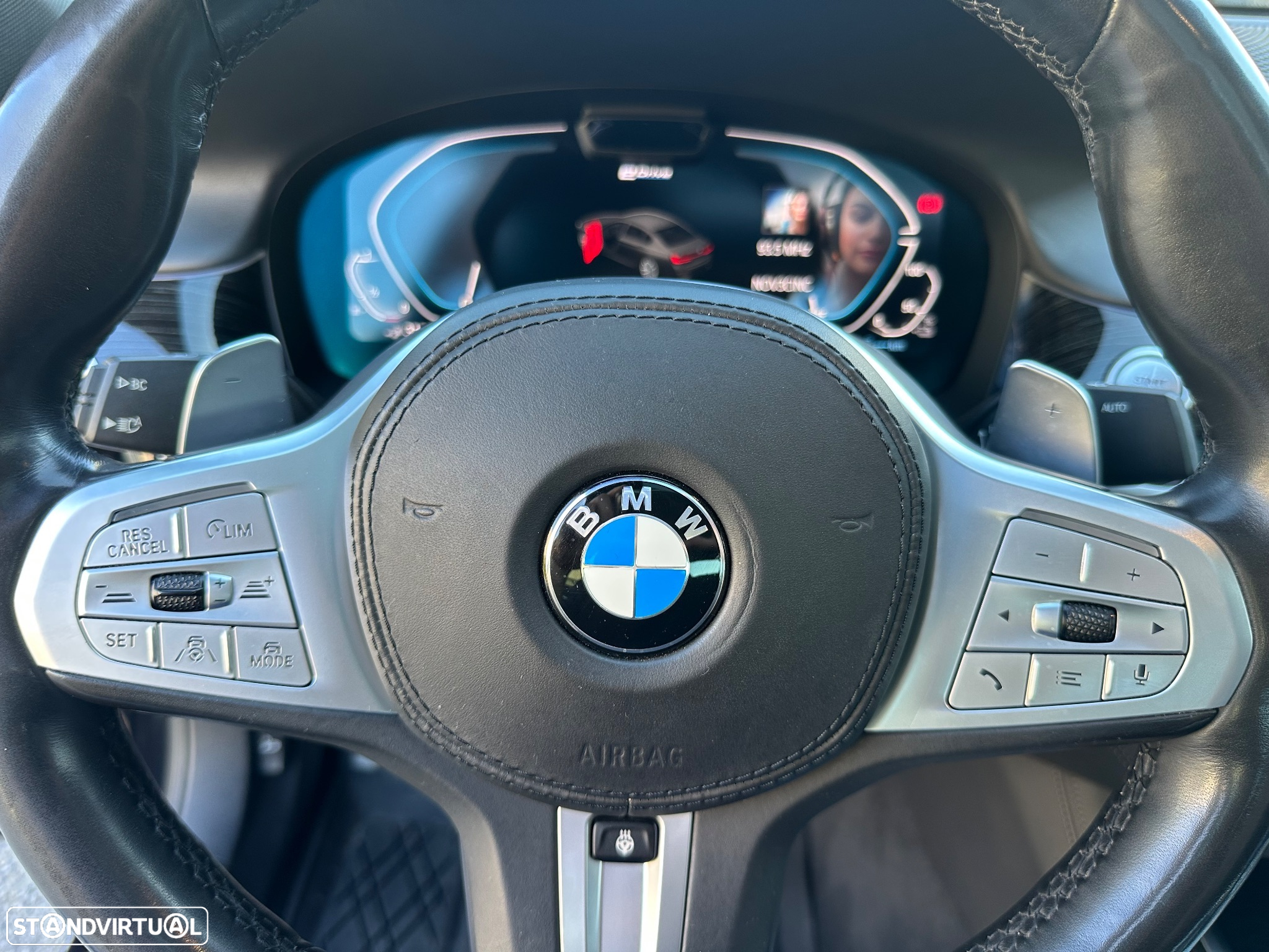 BMW 745 e iPerformance Pack M Auto - 35