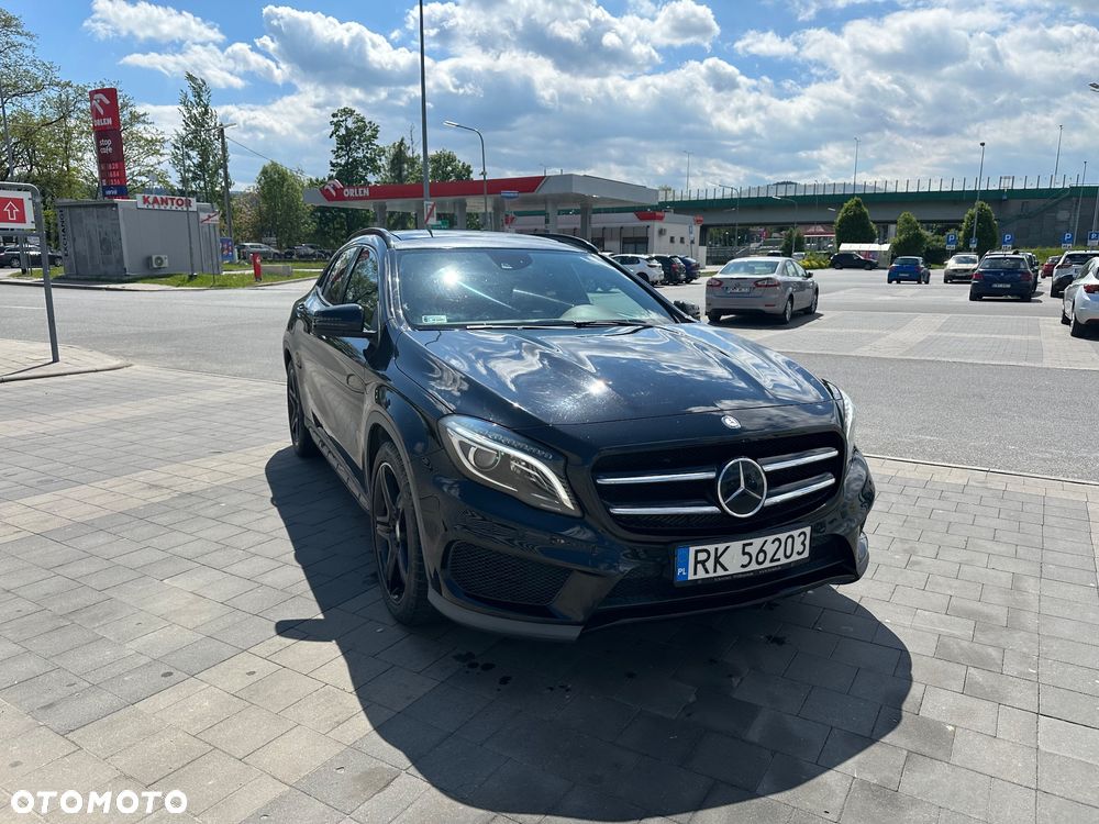 Mercedes-Benz GLA 250 4-Matic - 4
