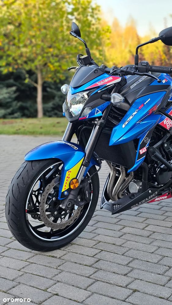 Suzuki GSX - 10