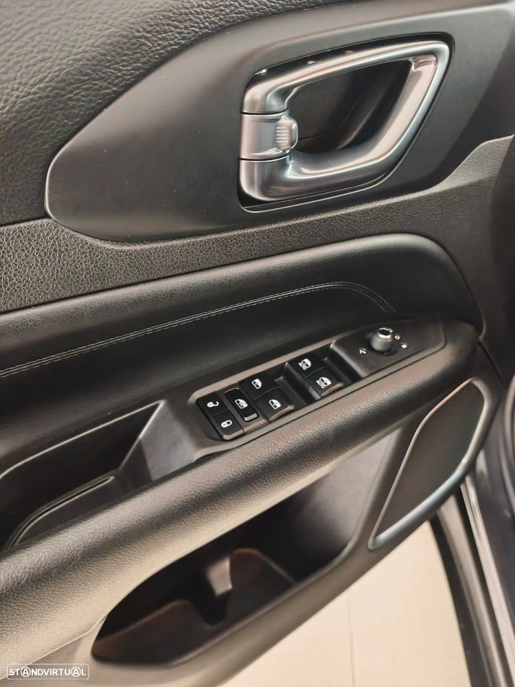 Jeep Compass 1.5 TG e-Hybrid Limited DCT - 19