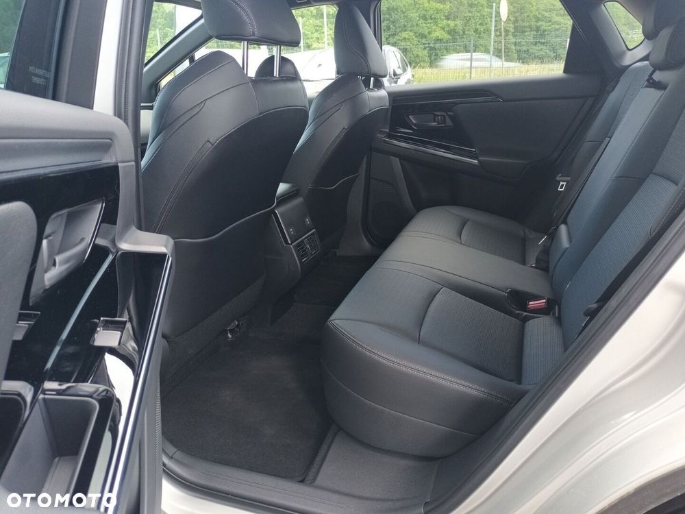 Toyota bZ4X 71.4kWh 4x4 Executive - 11
