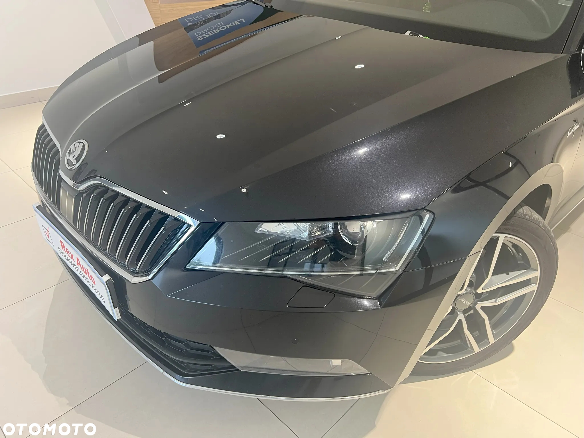 Skoda Superb 2.0 TDI 4x4 L&K DSG - 3
