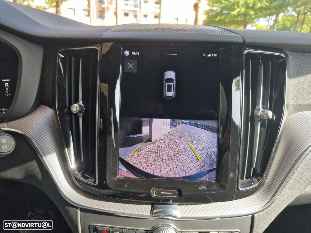 Volvo XC 60 2.0 T6 PHEV R-Design AWD - 58