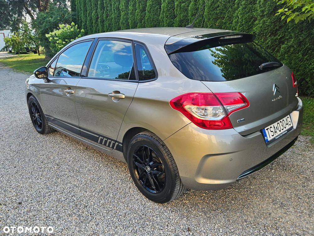 Citroën C4 HDi 115 Exclusive - 4