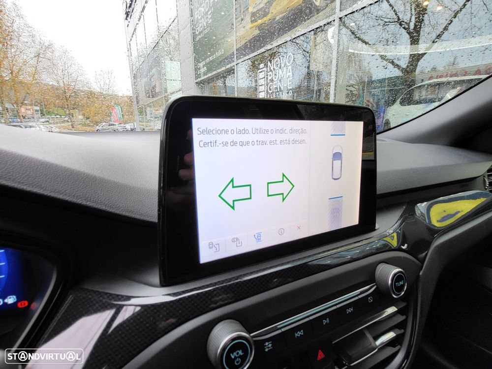 Ford Focus SW 1.0 EcoBoost MHEV ST-Line X - 24