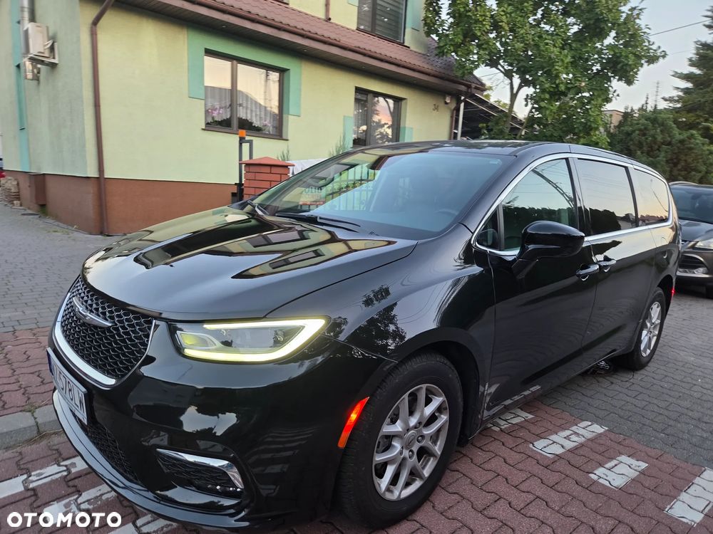 Chrysler Pacifica - 40