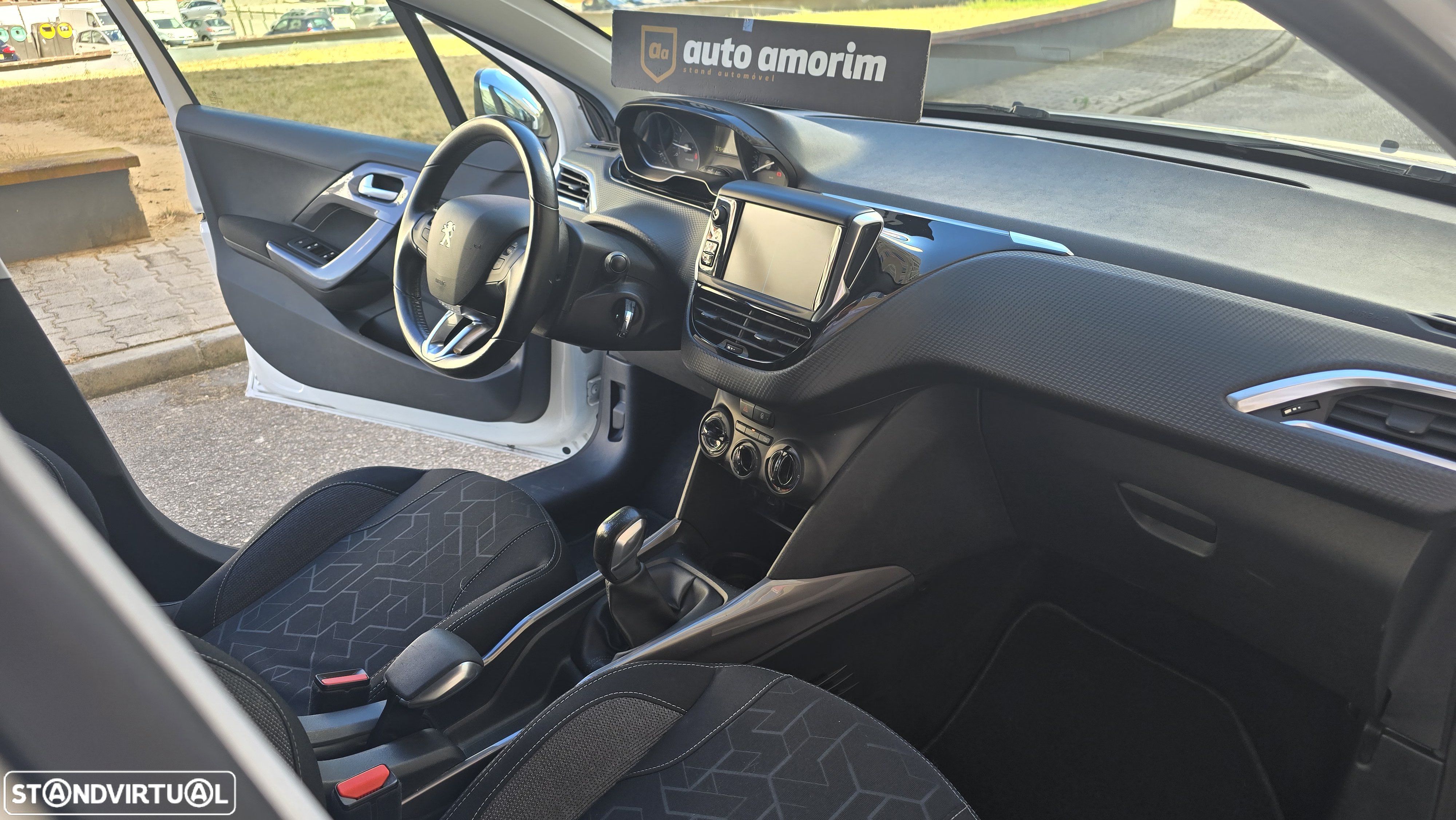 Peugeot 2008 1.2 PureTech Style - 22