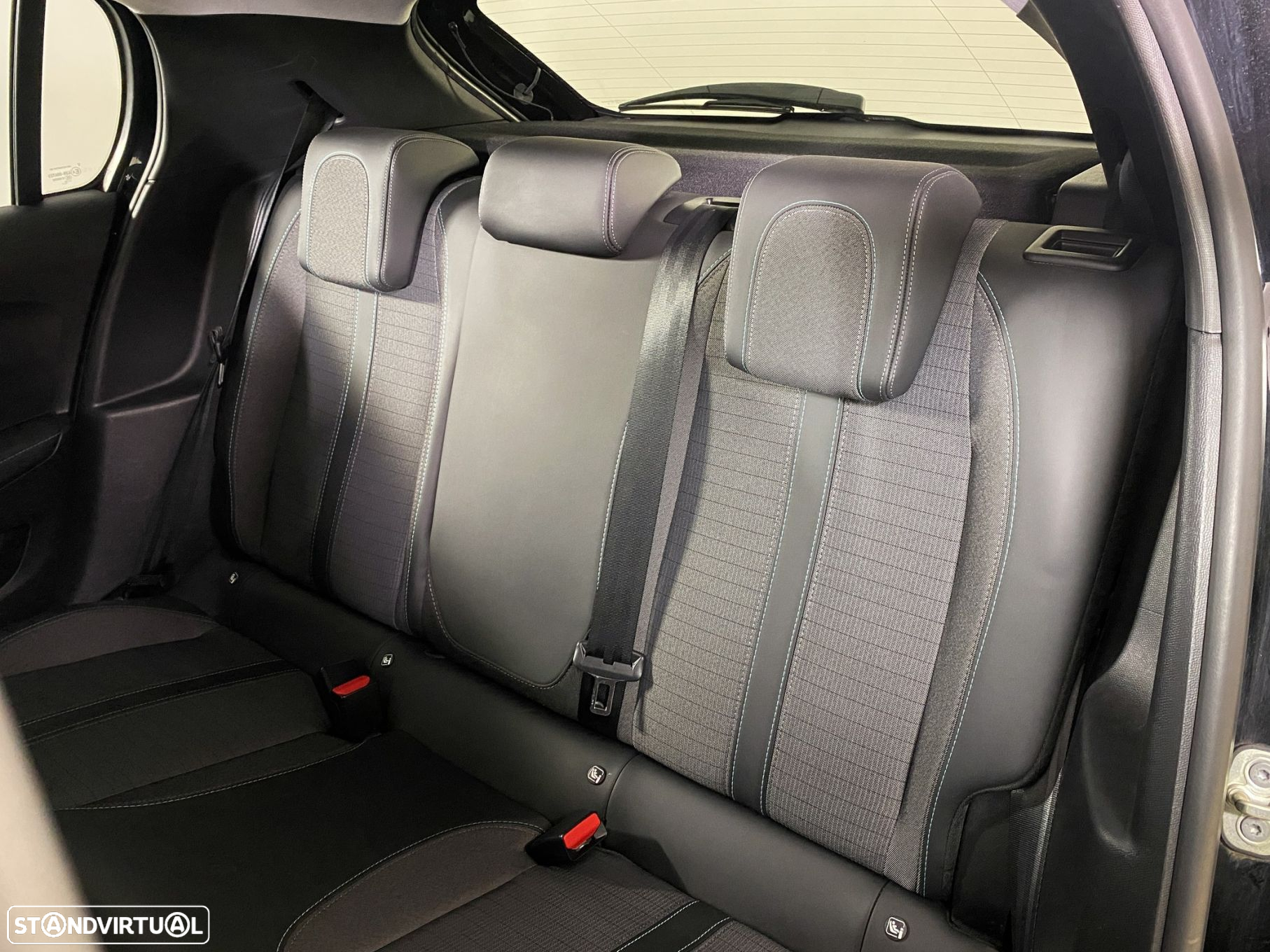 Peugeot 208 1.2 PureTech Allure Pack EAT8 - 16
