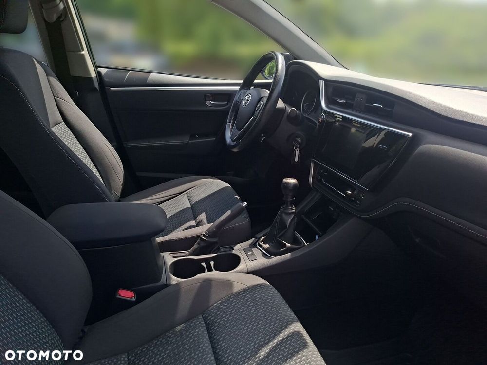 Toyota Corolla 1.6 Premium EU6 - 9
