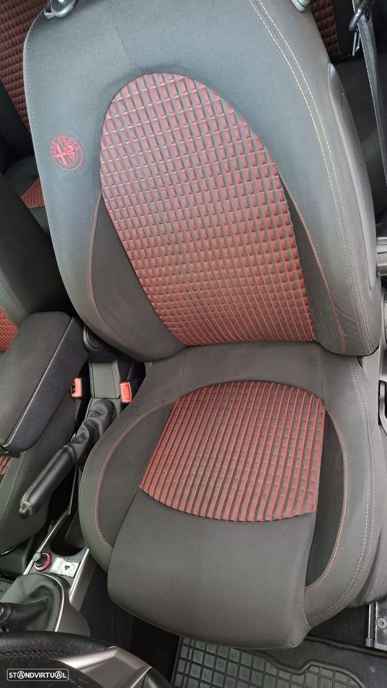 Alfa Romeo MiTo 1.4 T MultiAir Distinctive - 8