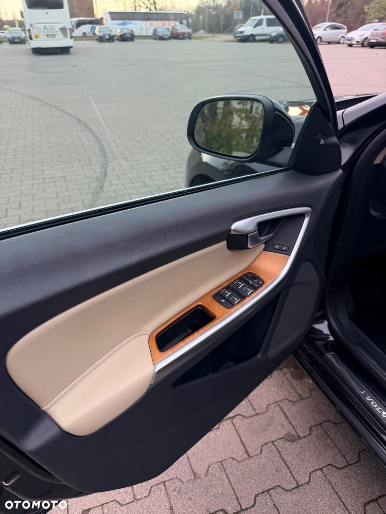 Volvo S60 T5 Geartronic - 11