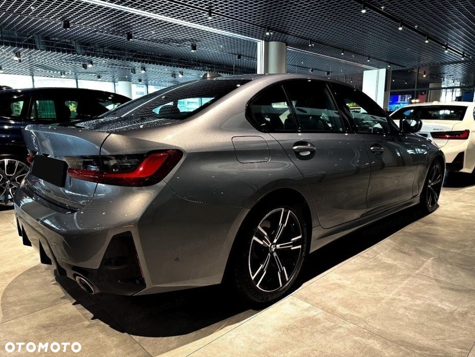 BMW Seria 3 318i M Sport - 3