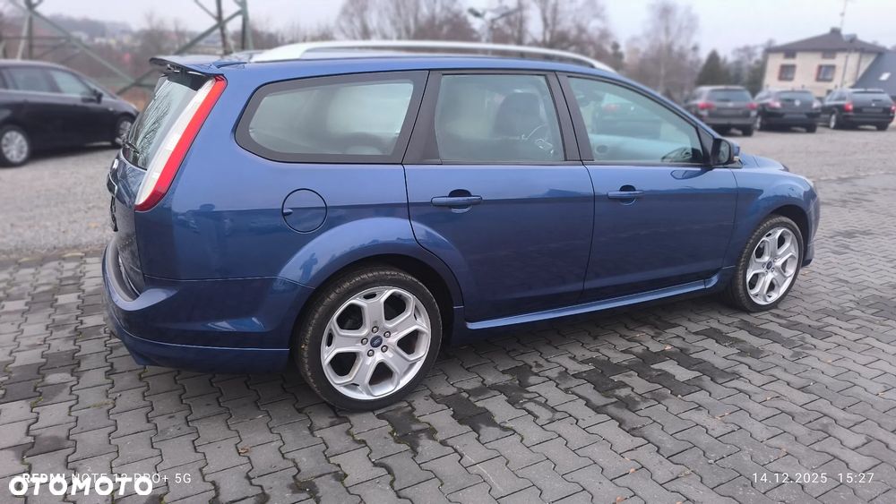 Ford Focus 1.8 Titanium - 9