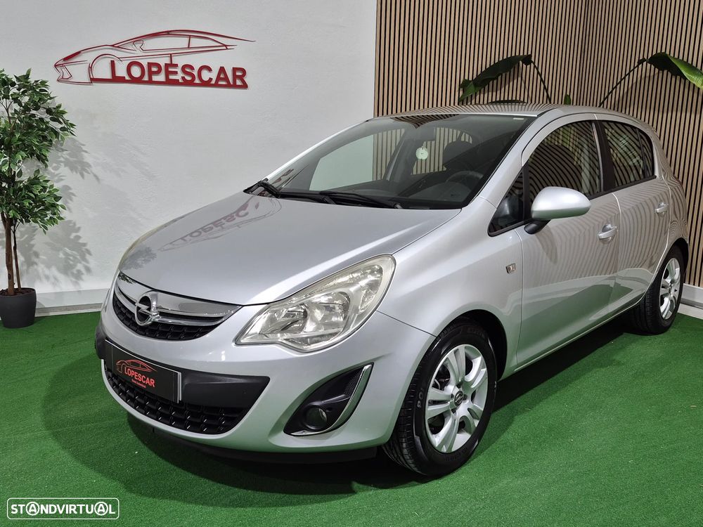Opel Corsa 1.2 Cosmo - 1