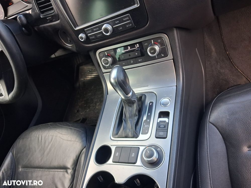 Volkswagen Touareg V6 TDI BMT Supreme Plus - 26