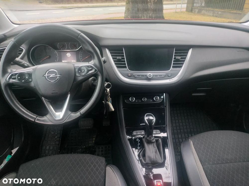 Opel Grandland X 1.2 T GPF Design&Tech S&S - 28