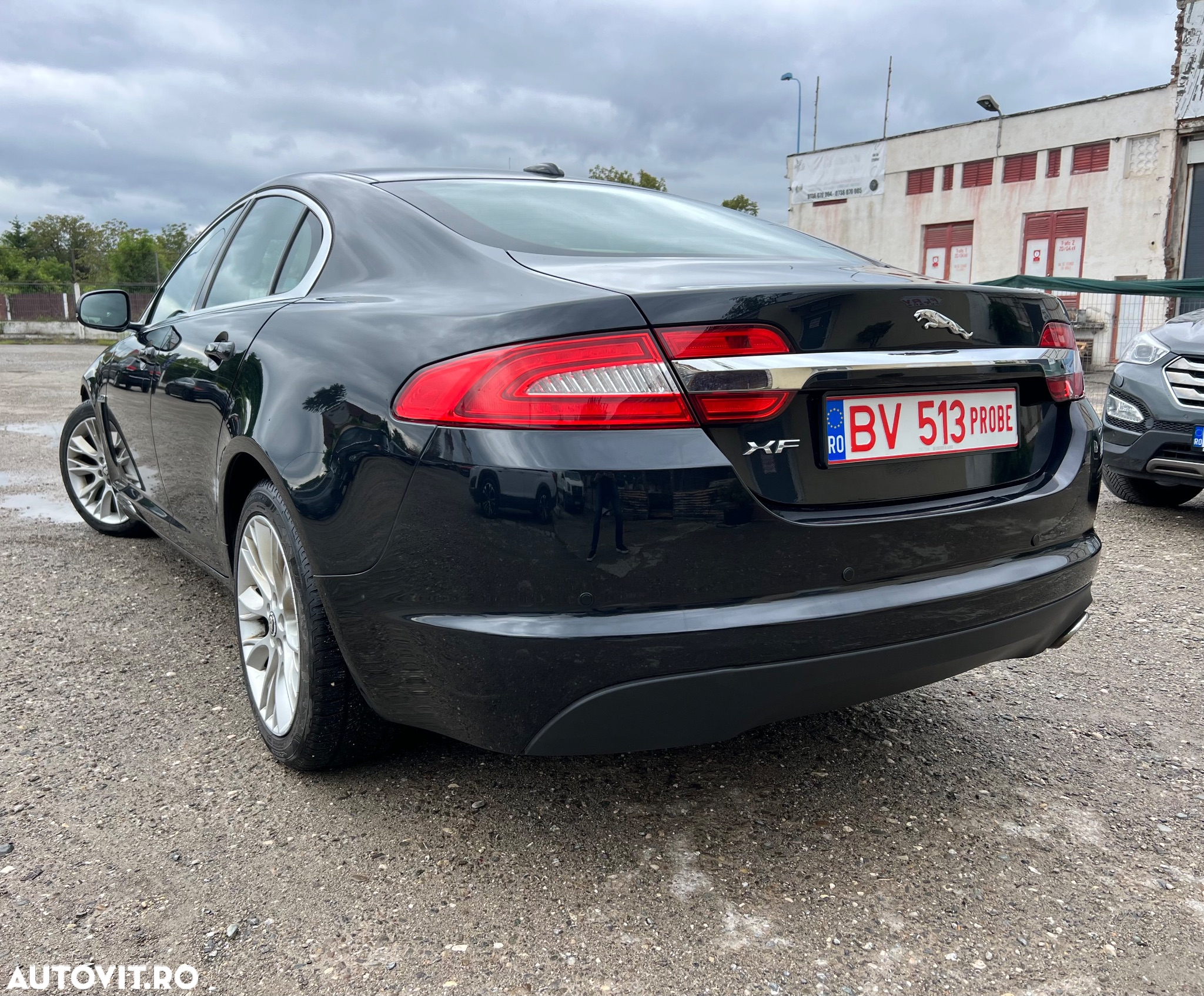 Jaguar XF 2.2D Premium Luxury - 3