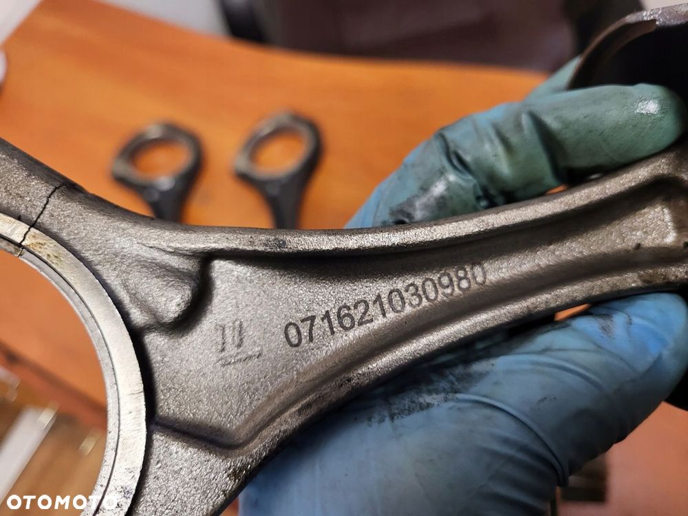 TŁOK KORBOWÓD MERCEDES W907 SPRINTER 3.0 CDI V6 2020R 642 899 EURO 6 - 6