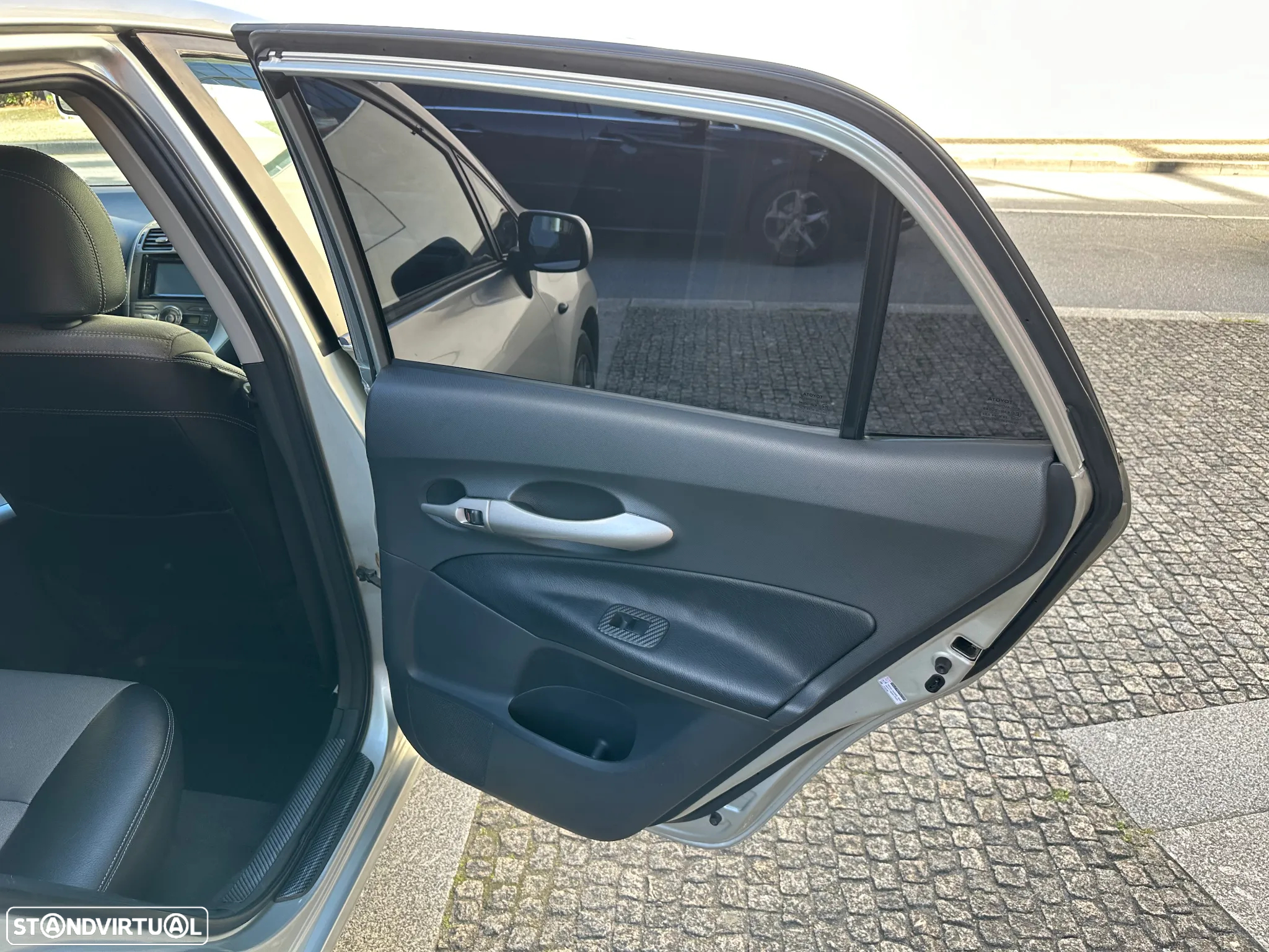Toyota Auris 1.4 D-4D Gold Edition DPF - 24