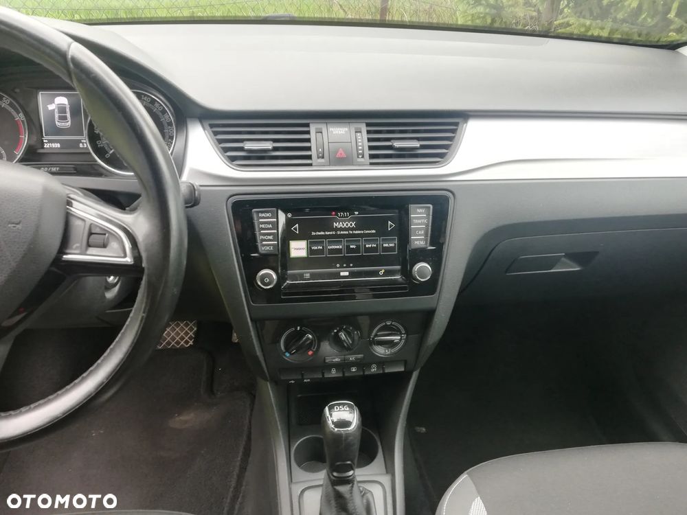 Skoda RAPID 1.4 TSI Ambition DSG - 10