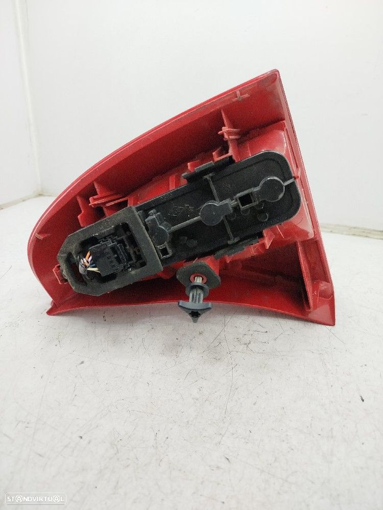 Farolim Stop Esq Renault Clio Ii (Bb0/1/2_, Cb0/1/2_) - 1