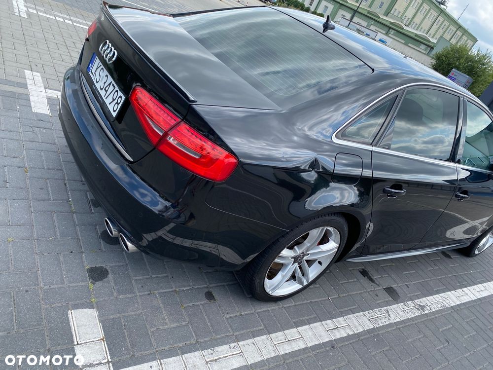 Audi A4 Limousine - 3