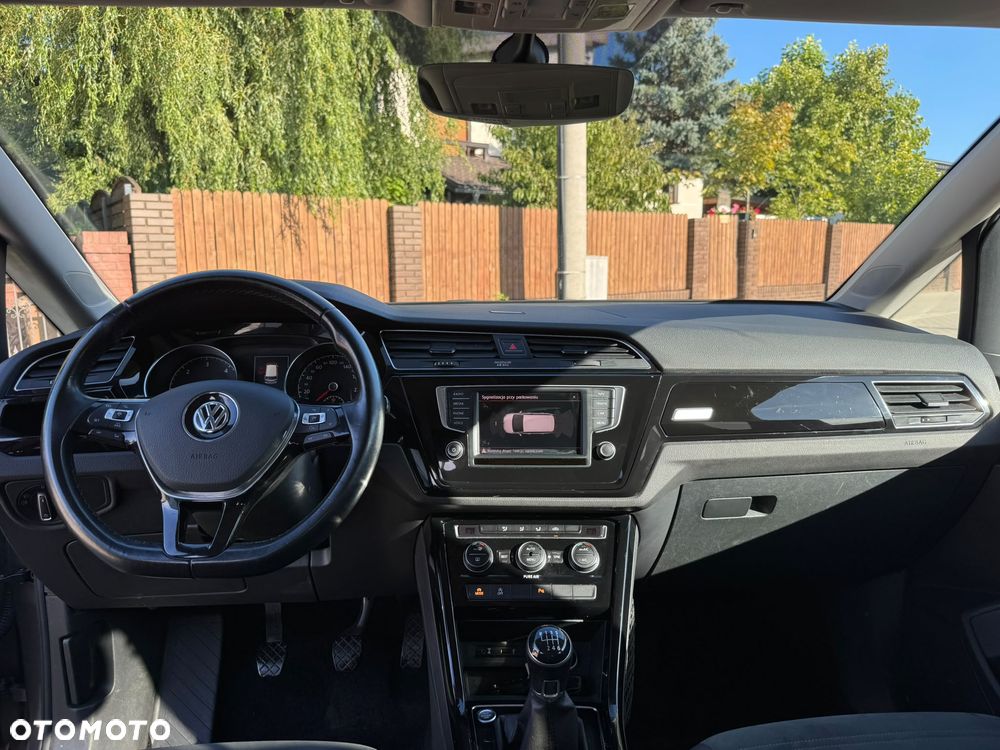 Volkswagen Touran 2.0 TDI SCR Comfortline - 9