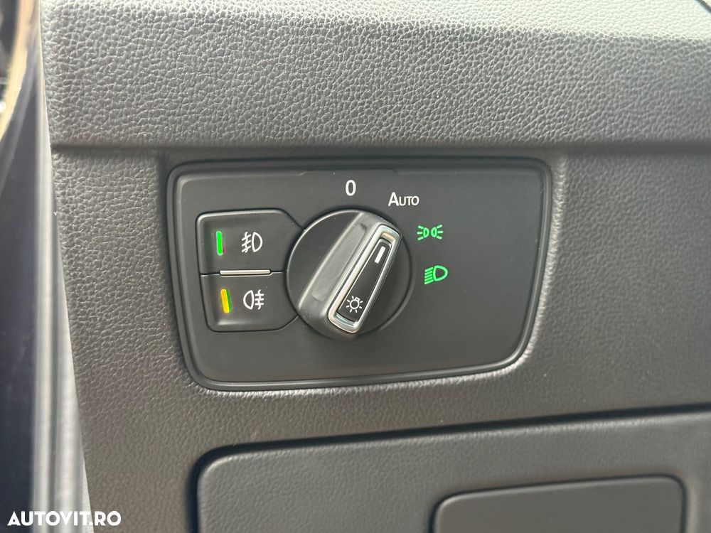 Volkswagen Passat 2.0 TDI DSG Highline - 16