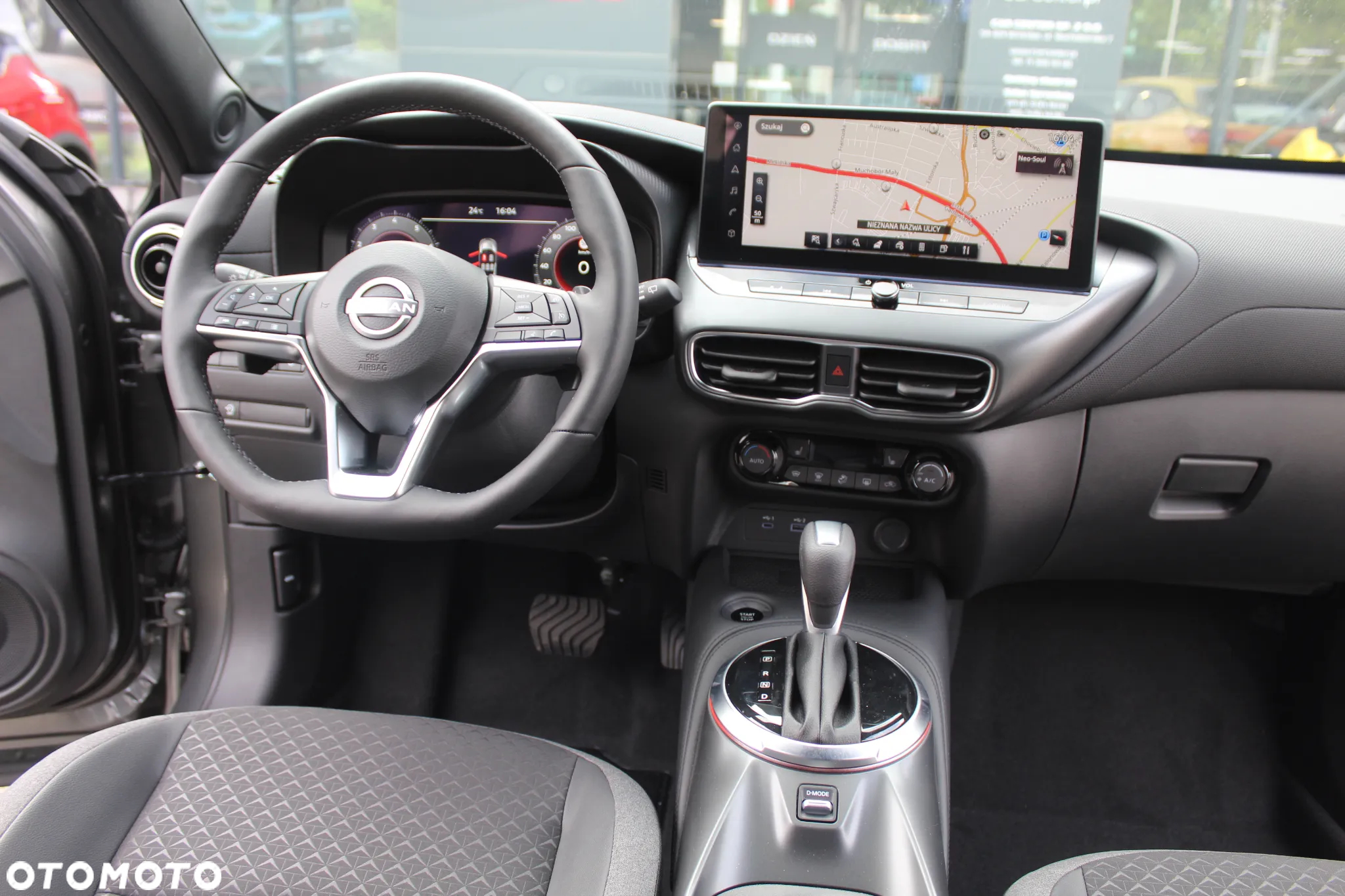 Nissan Juke 1.0 DIG-T N-Connecta DCT - 16